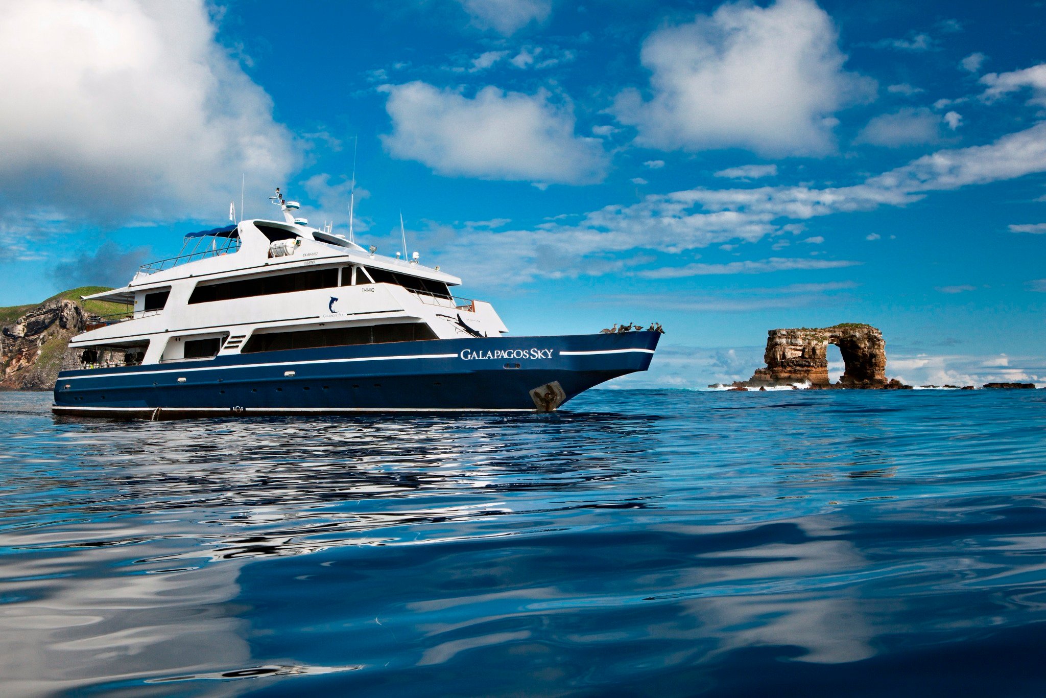 Galapagos Sky Liveaboard, Galapagos - Divebooker.com