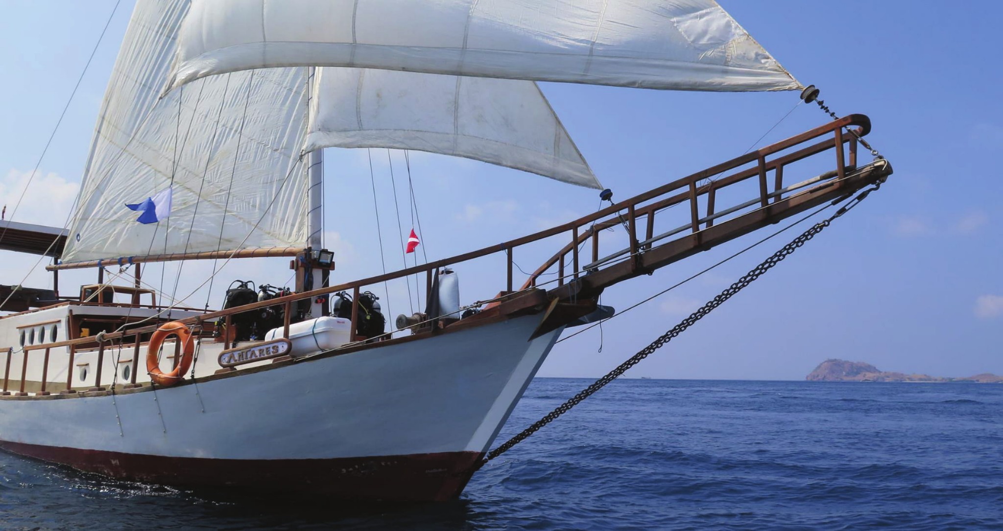 Antares Liveaboard