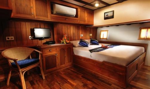 Double Cabin