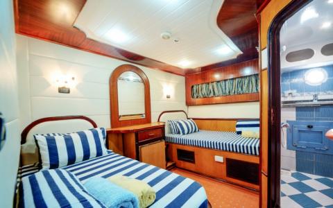 Twin Cabin