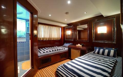 Twin Cabin