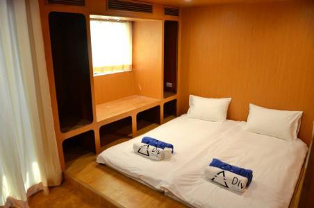 Twin Luxury Cabin