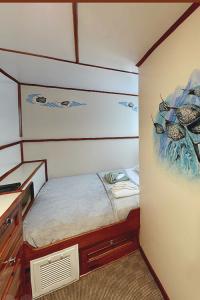 Double Cabin (Upper Deck)