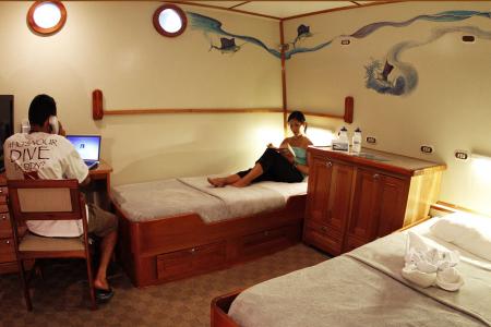 Twin Cabin