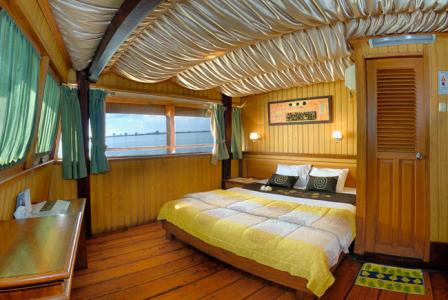 Double Cabin