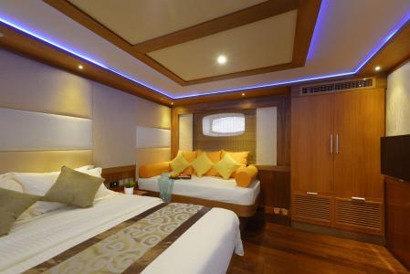 Junior Suite (#110, 112)