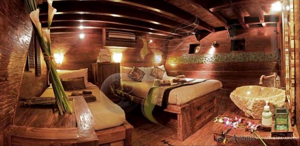 Garuda (Deluxe Double Bed + Twin Bed Cabin)