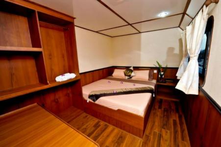Deluxe En‐suite Double Cabin (Main Deck)