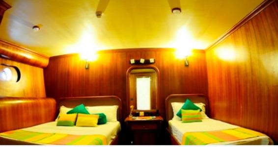 Double + Twin Bed Cabin