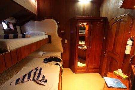 Double + Twin Bed Cabin