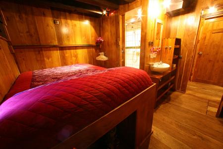 Double Cabin