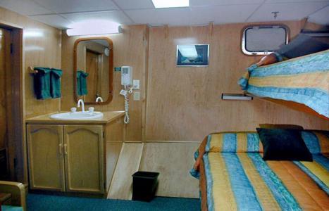 Double/Twin Cabin (bunk-style)