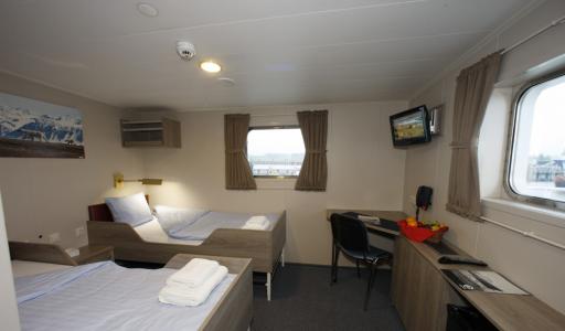 Twin Deluxe Cabin