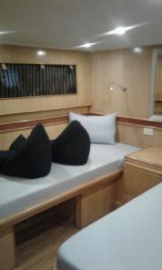 Twin Cabin