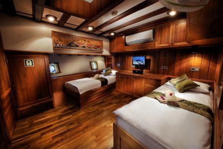 Twin / Double Cabin