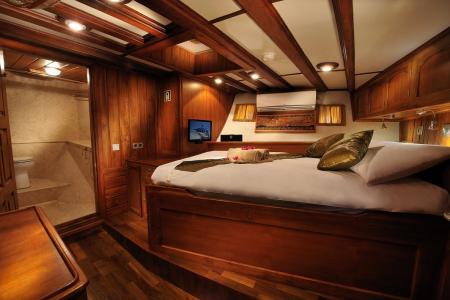Double Cabin