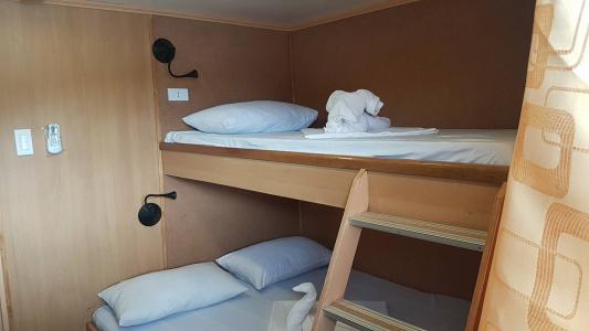 Twin Bunk Bed Cabin