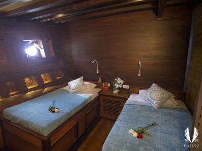 Twin Cabin