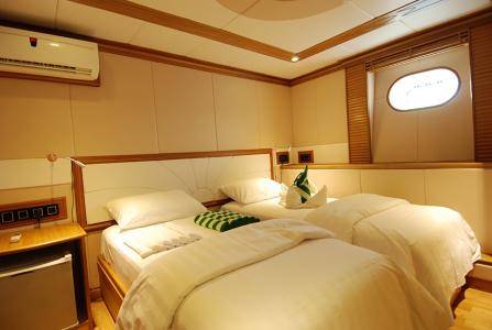 Twin / Double Cabin
