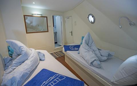Twin Bed Cabin
