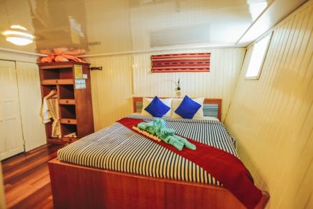Double Cabin