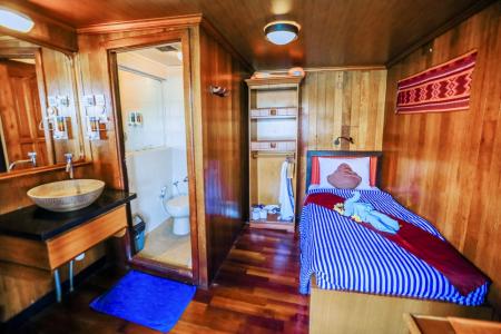 Single Cabin