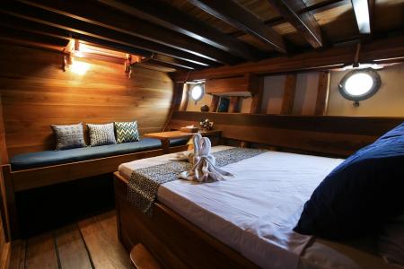 Double Cabin