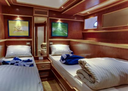Twin Cabin