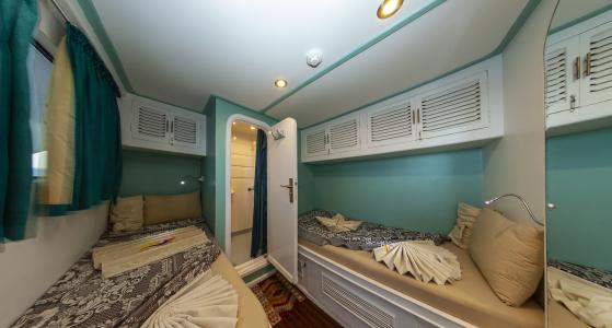 Twin Cabin