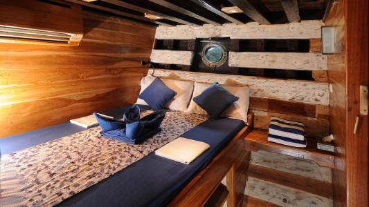 Double Cabin