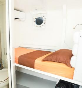 Single Cabin