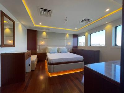 Double Cabin