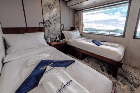 Deluxe Twin Ocean View Suite