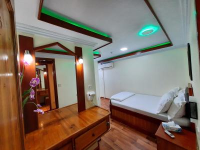 Standard Double Cabin