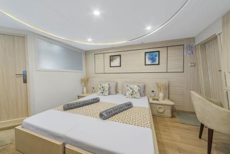 Double Cabin