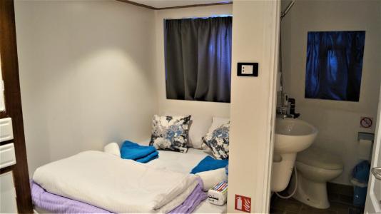 Double Cabin