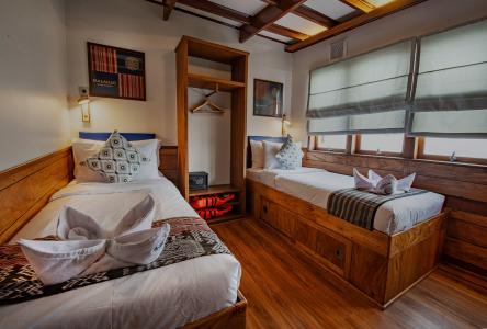 Twin Cabin