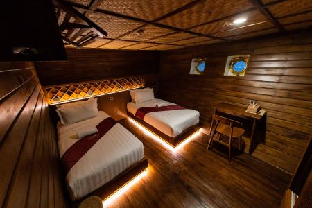 Twin / Double Cabin