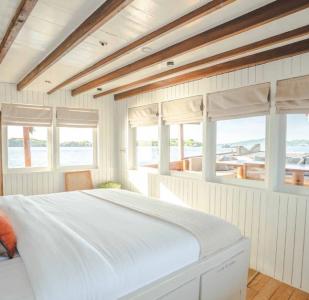 Deluxe Cabin