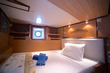 Double Cabin