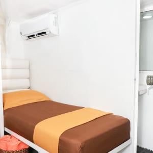 Single Cabin