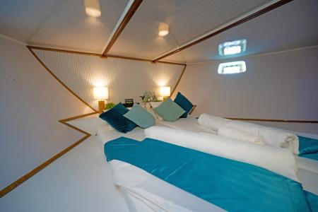 Standard Bow Cabin