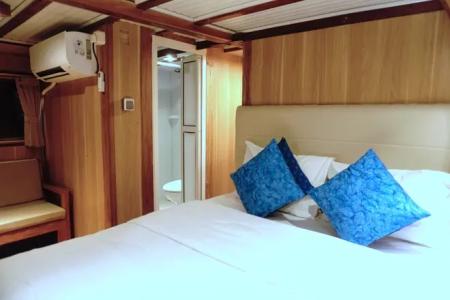 Double Cabin