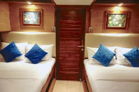 Twin Cabin