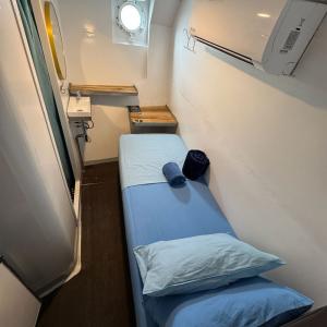 Single Cabin
