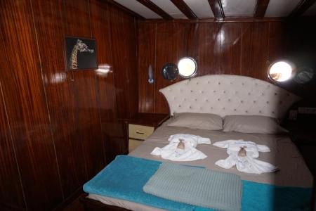 Double Cabin