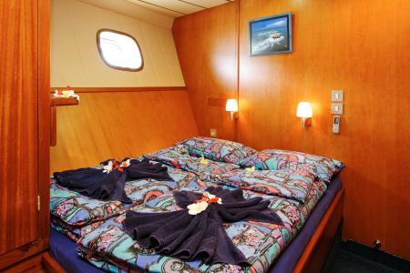 Double cabin