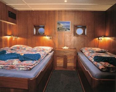 Double + Single Bed Cabin