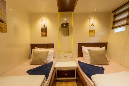 Standard Twin Cabin