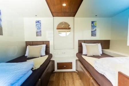 Standard Twin Cabin